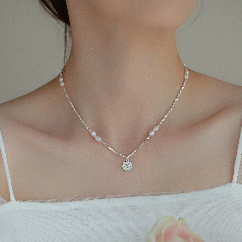 Woman Love Pearl Necklace