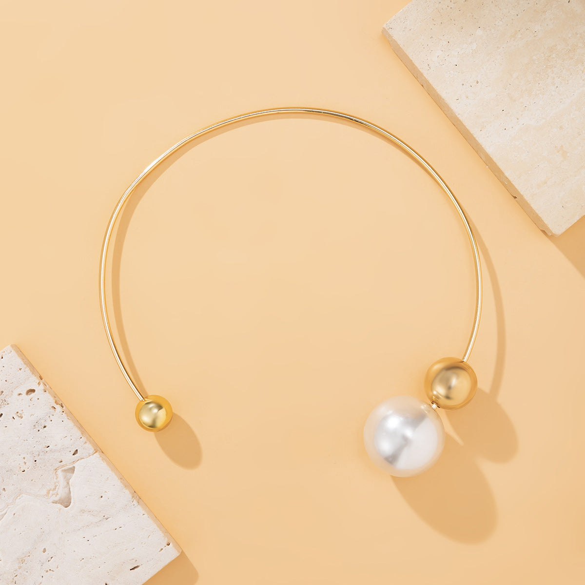 The MOON Pearl Round Beads Collar Niche